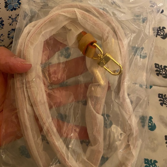 Louis Vuitton White and Blue Mini Bag - Picture 6 of 7